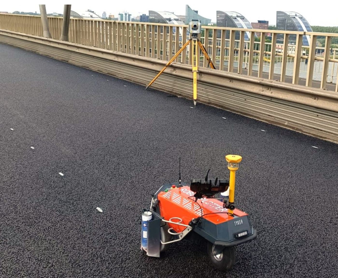 Wegverharding — asfaltering en profielcontrole